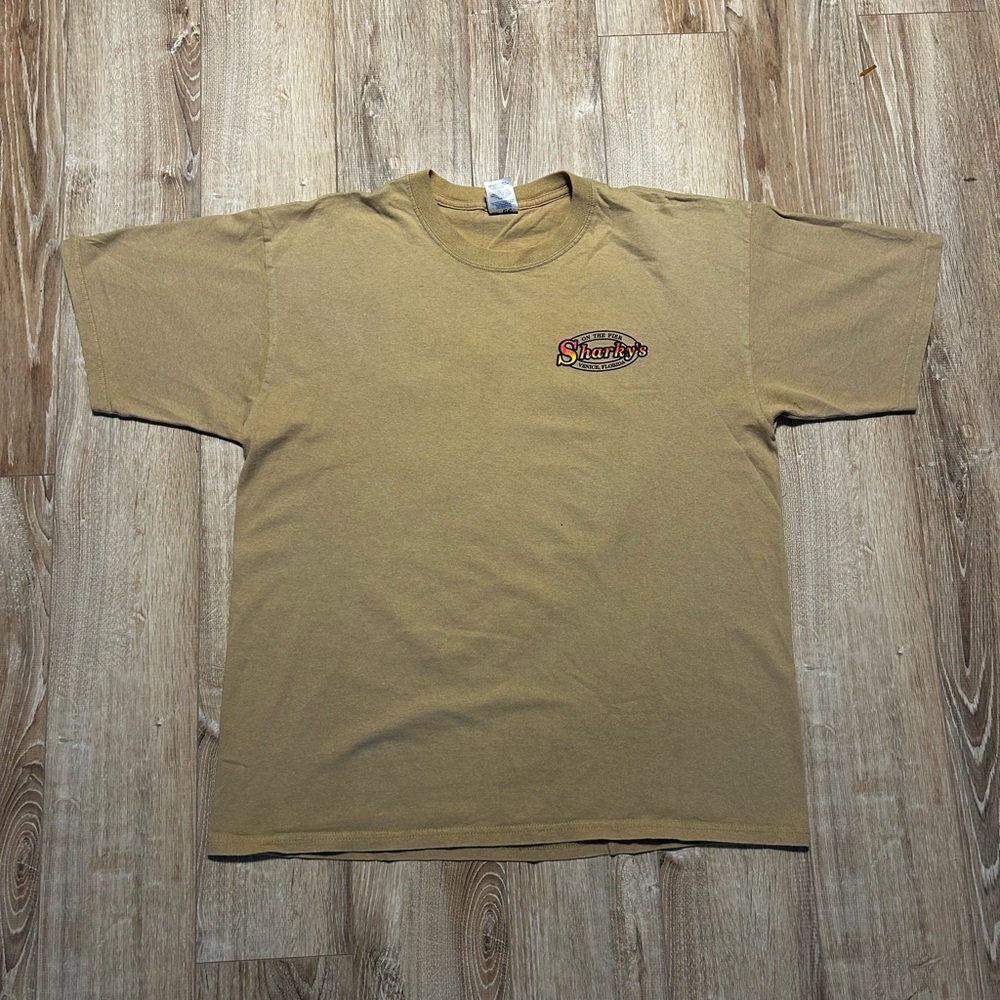 Surf Vintage Graphic T-Shirt